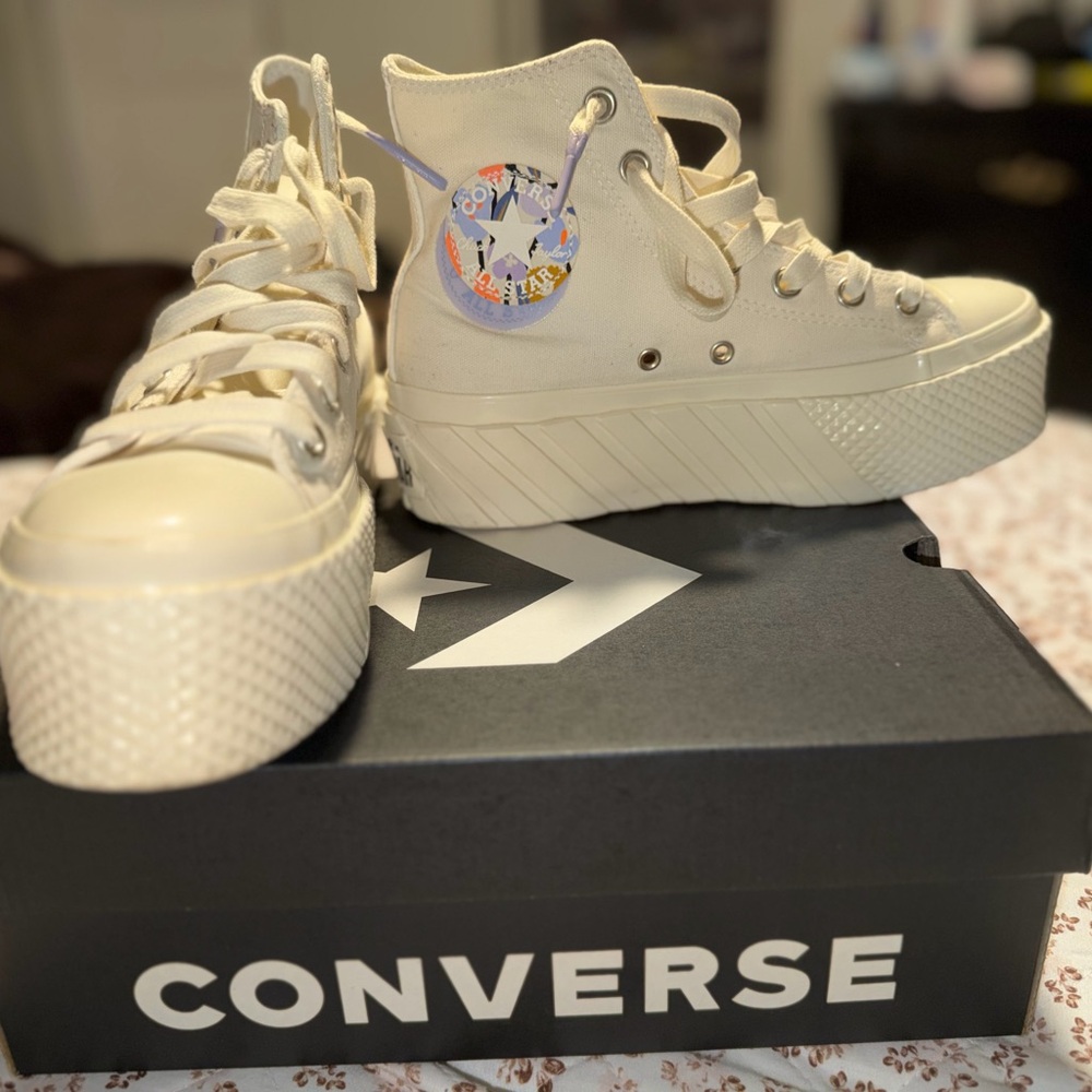 Converse Off-White Platform High-Tops - Picture 6 of 7